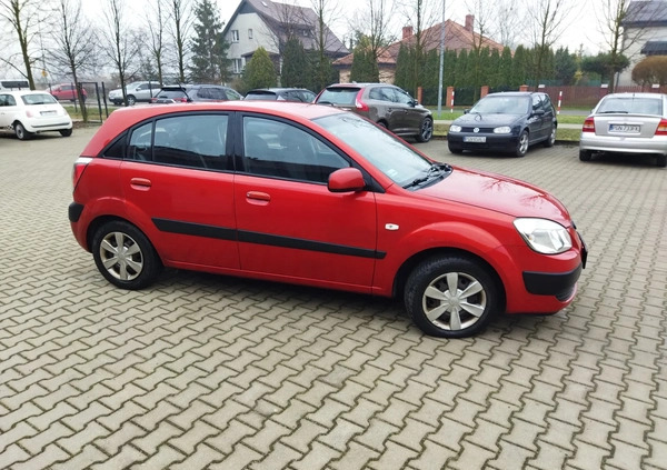 Kia Rio cena 7200 przebieg: 278000, rok produkcji 2005 z Lubliniec małe 121